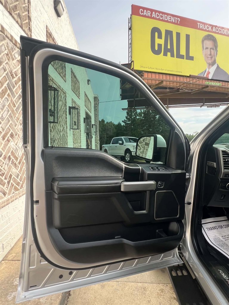 2017 Ford F-150 - $33,900