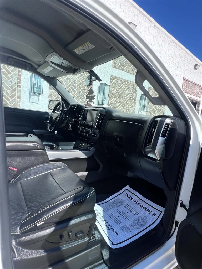 2017 Chevrolet Silverado - $24,900