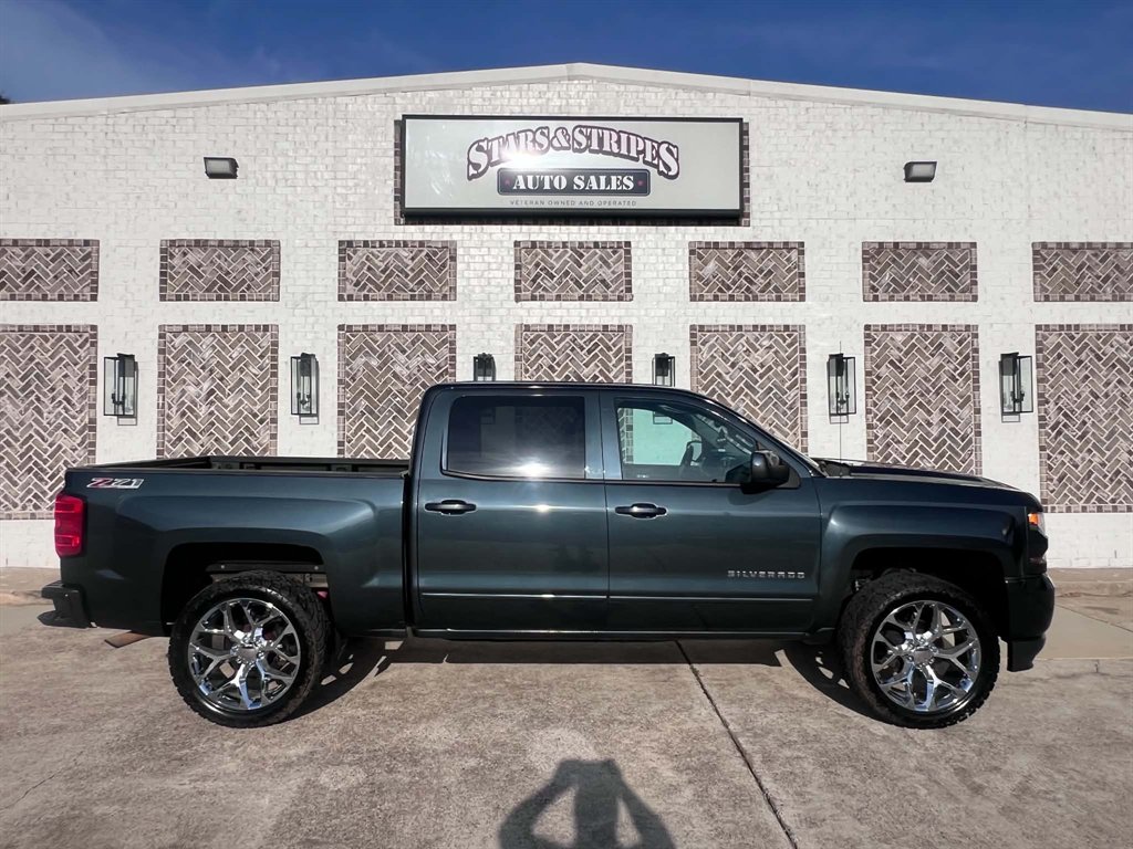 2017 Chevrolet Silverado - $23,900