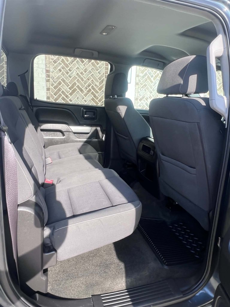 2017 Chevrolet Silverado - $23,900