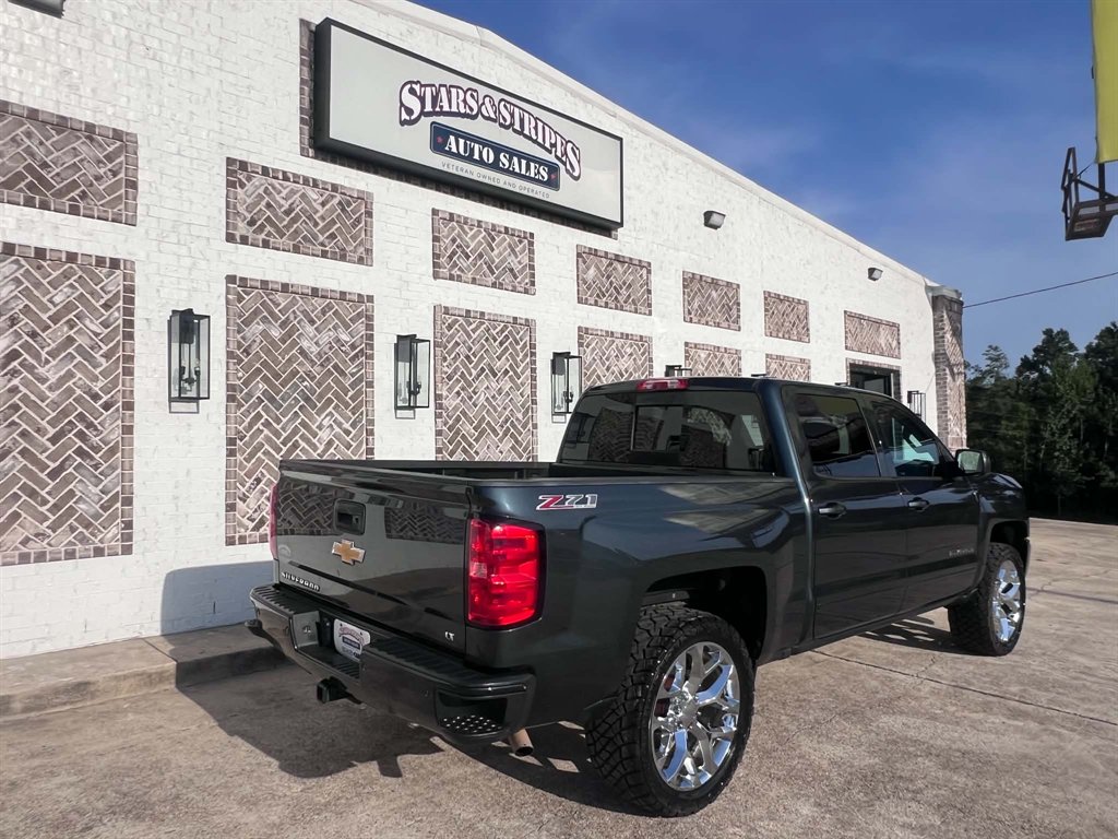 2017 Chevrolet Silverado - $23,900