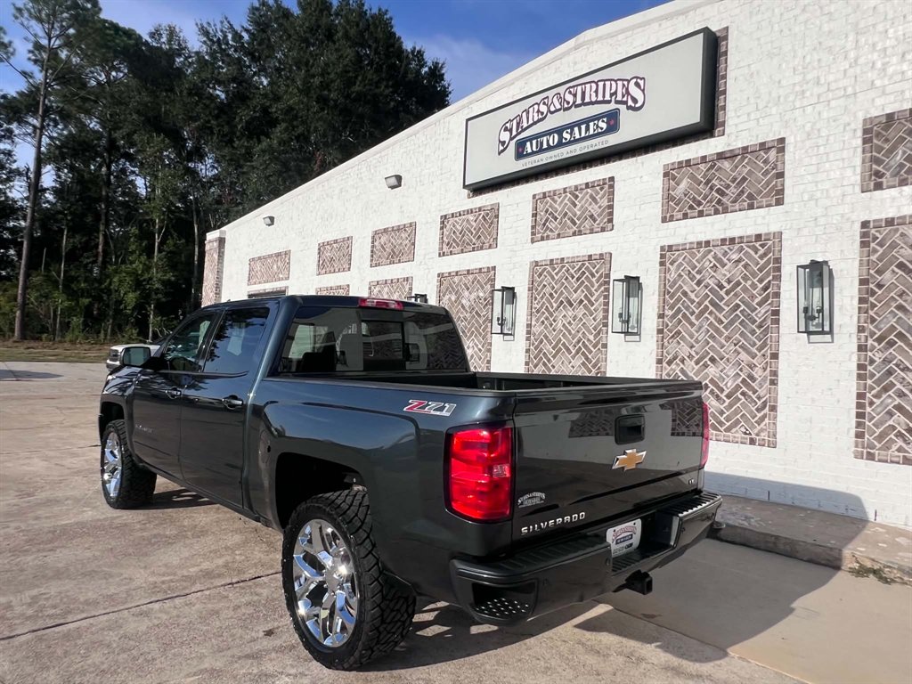 2017 Chevrolet Silverado - $23,900