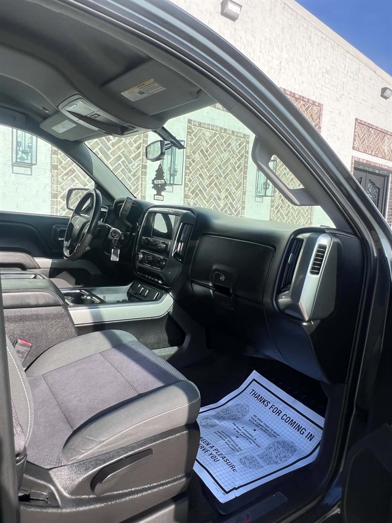 2017 Chevrolet Silverado - $23,900