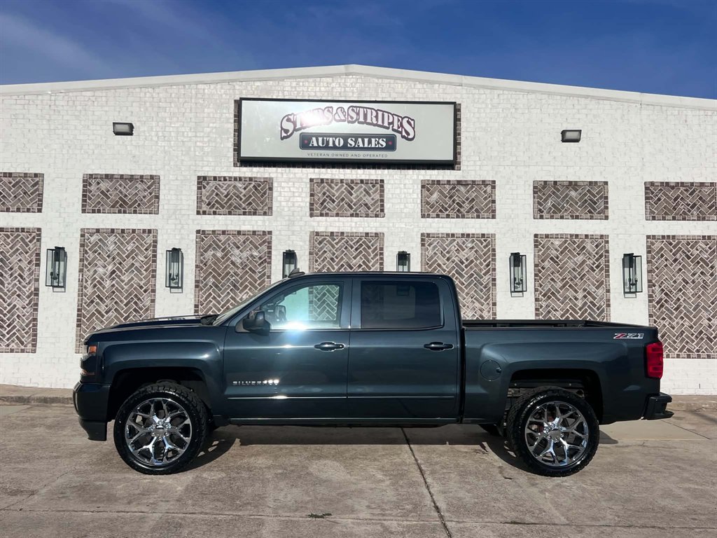 2017 Chevrolet Silverado - $23,900