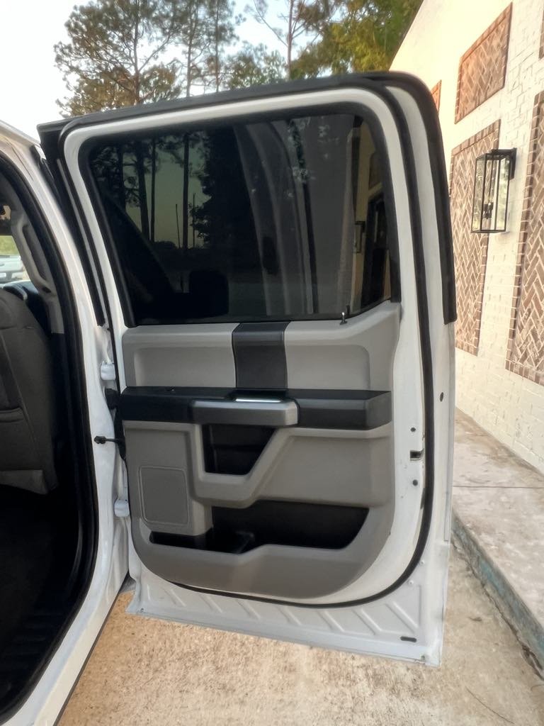 2015 Ford F150 XLT photo