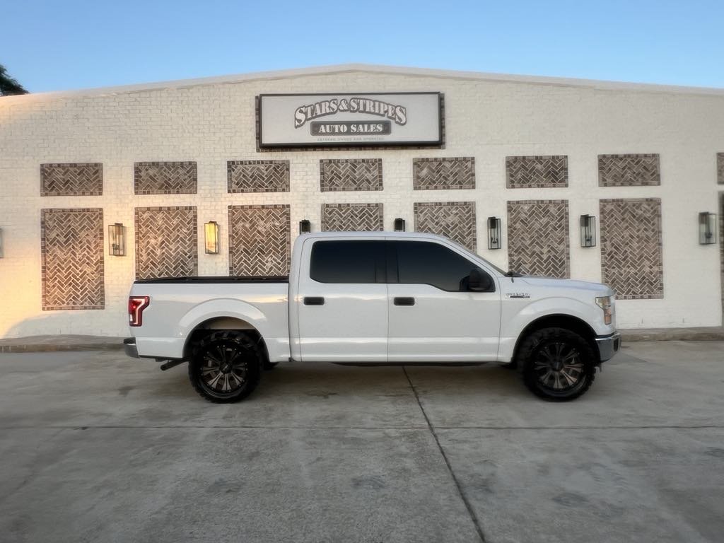 2015 Ford F150 XLT photo