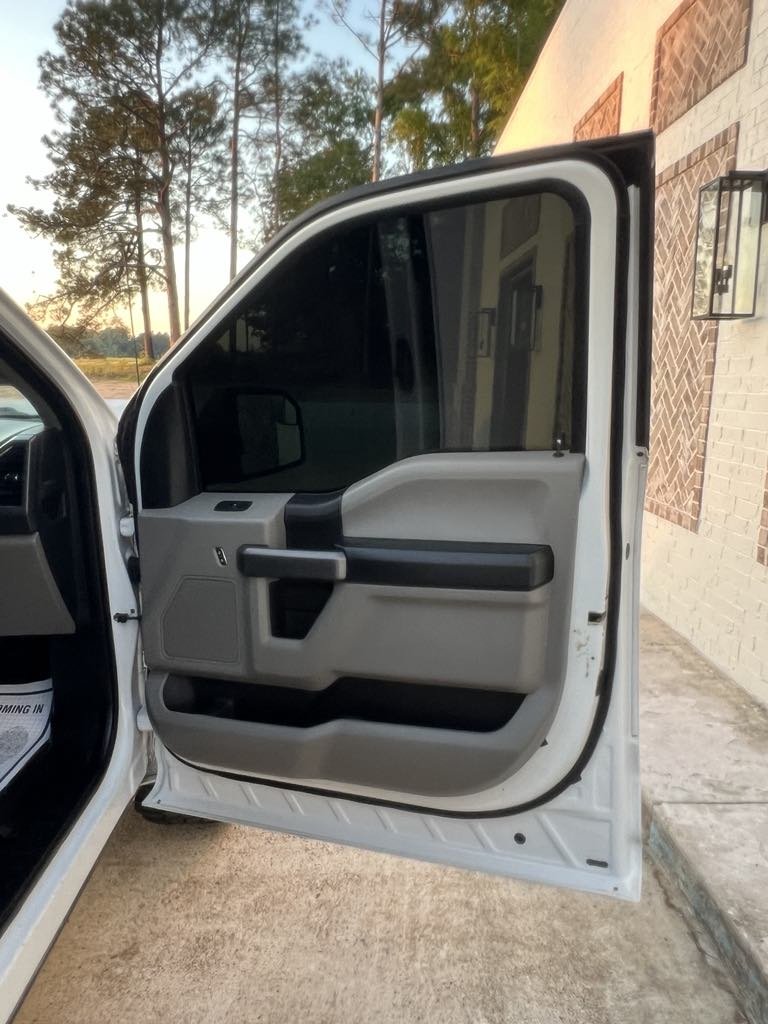 2015 Ford F150 XLT photo