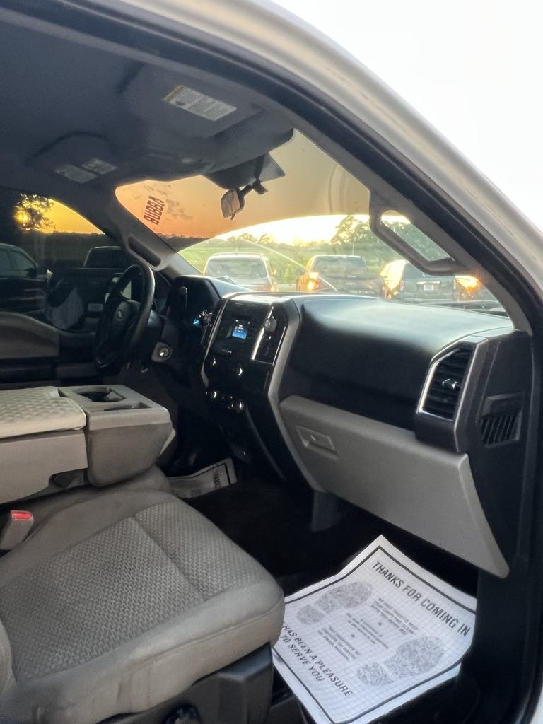 2015 Ford F150 XLT photo