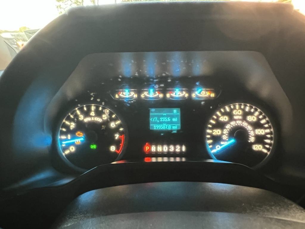 2015 Ford F150 XLT photo