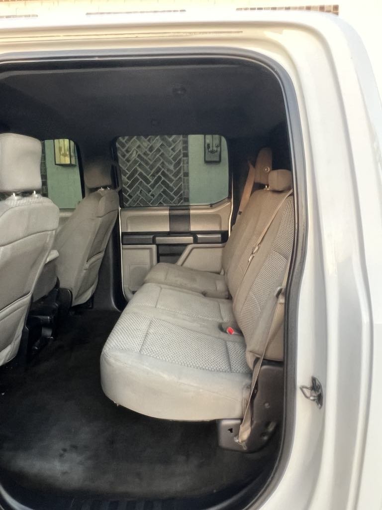 2015 Ford F150 XLT photo