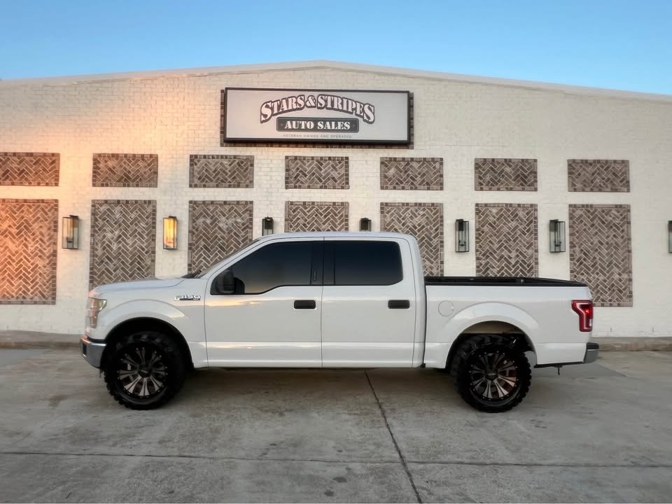 2015 Ford F150 XLT photo