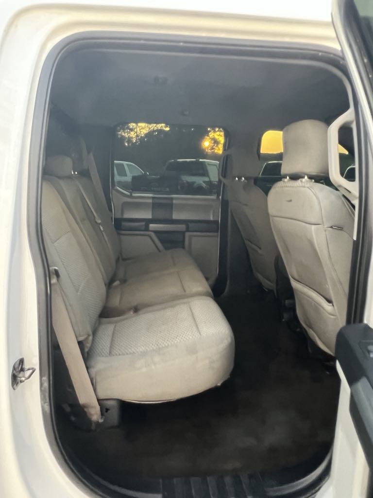 2015 Ford F150 XLT photo