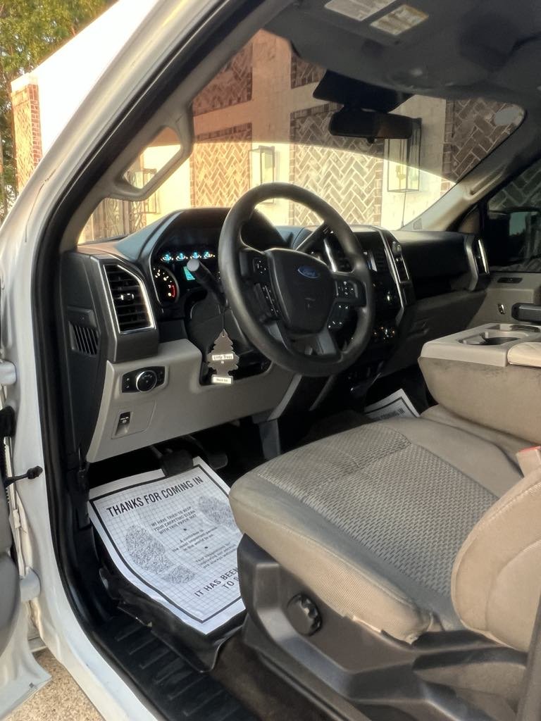 2015 Ford F150 XLT photo