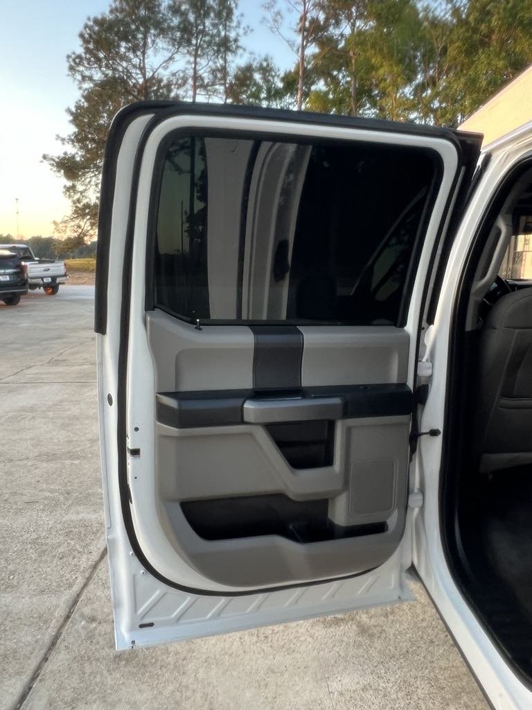 2015 Ford F150 XLT photo