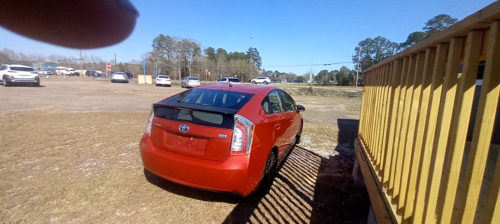 2014 Toyota Prius One photo