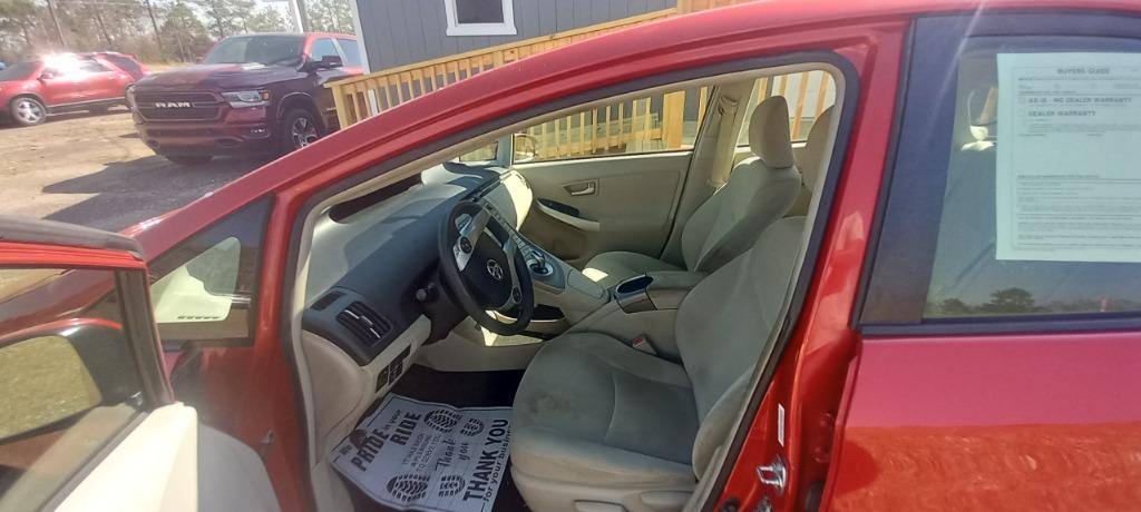 2014 Toyota Prius One photo