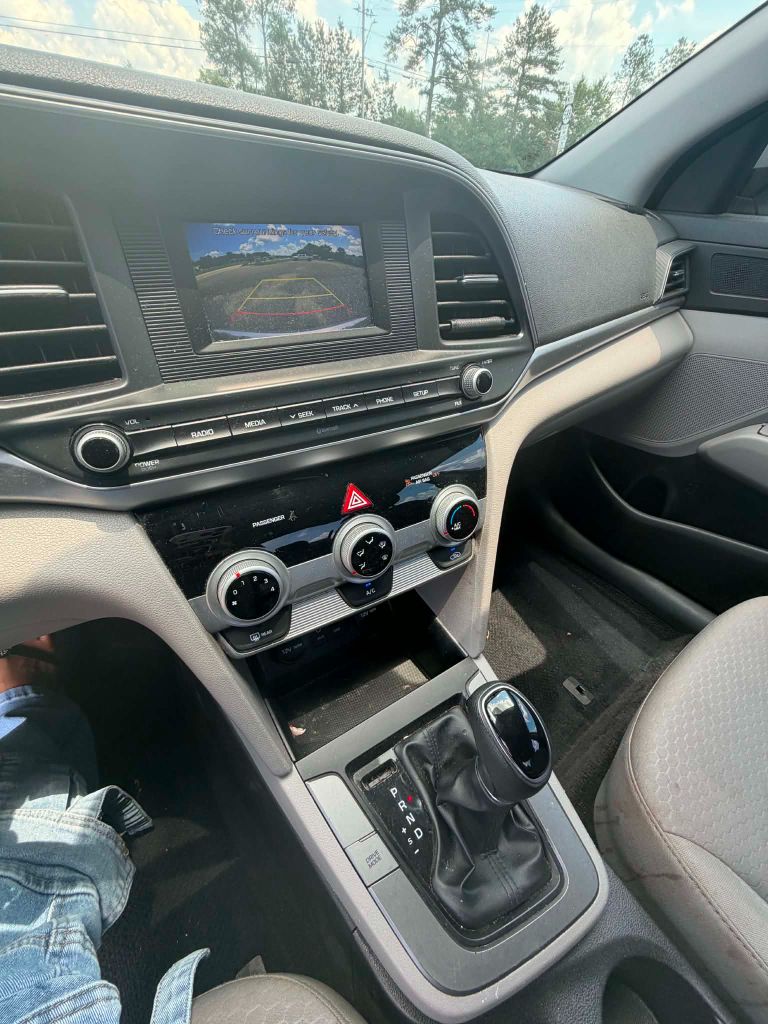 2019 Hyundai Elantra - $10,500