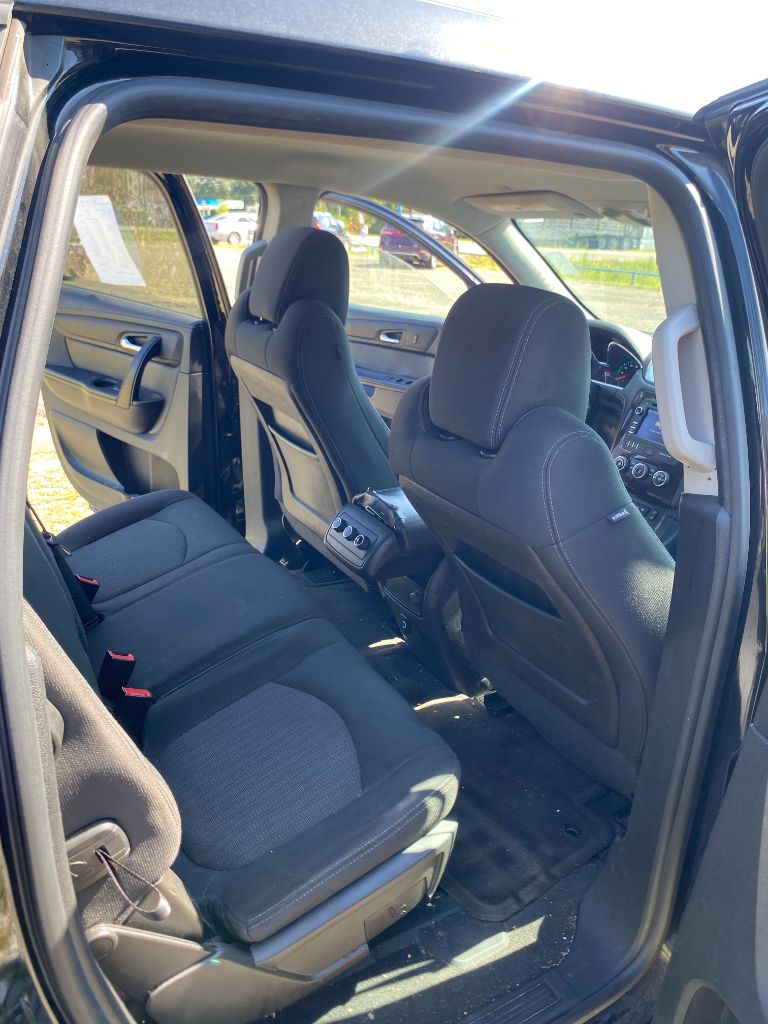 2017 Chevrolet Traverse - $8,700