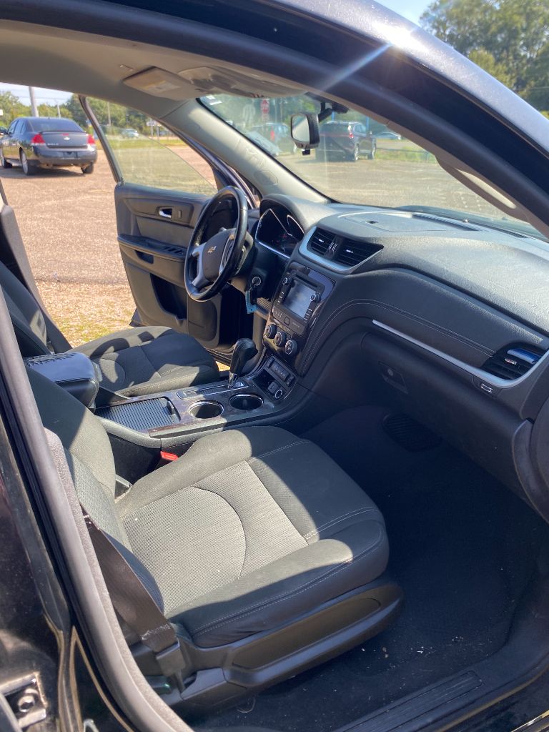 2017 Chevrolet Traverse - $8,700