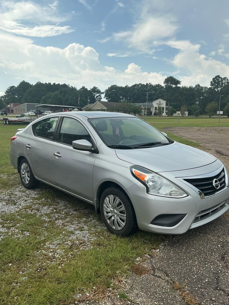 2017 Nissan Versa - $8,500