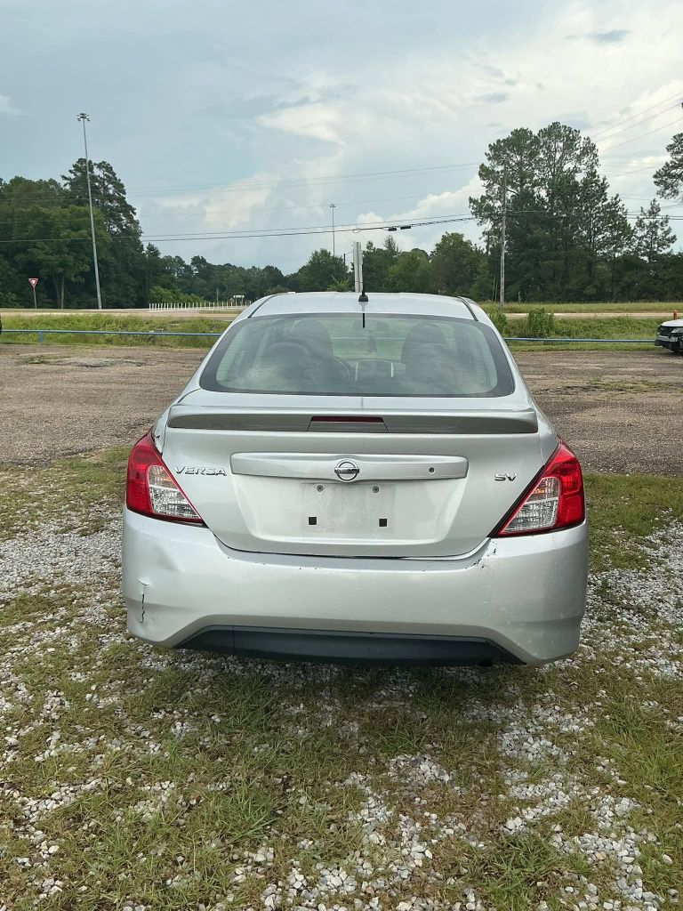 2017 Nissan Versa - $8,500