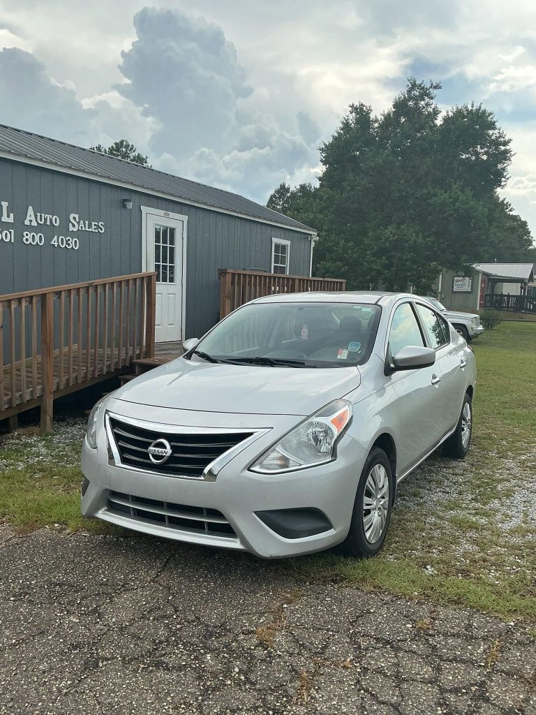 2017 Nissan Versa - $8,500