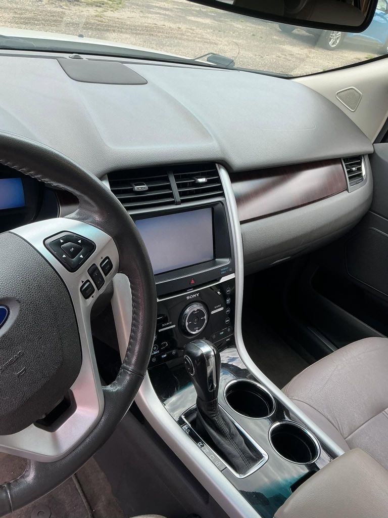 2013 Ford Edge - $9,995