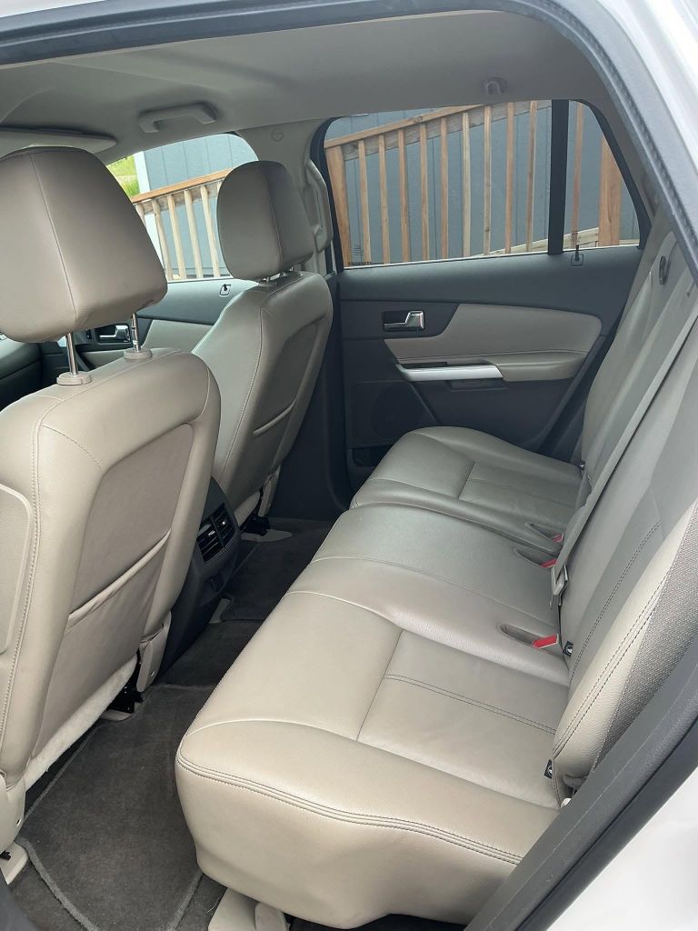 2013 Ford Edge - $9,995