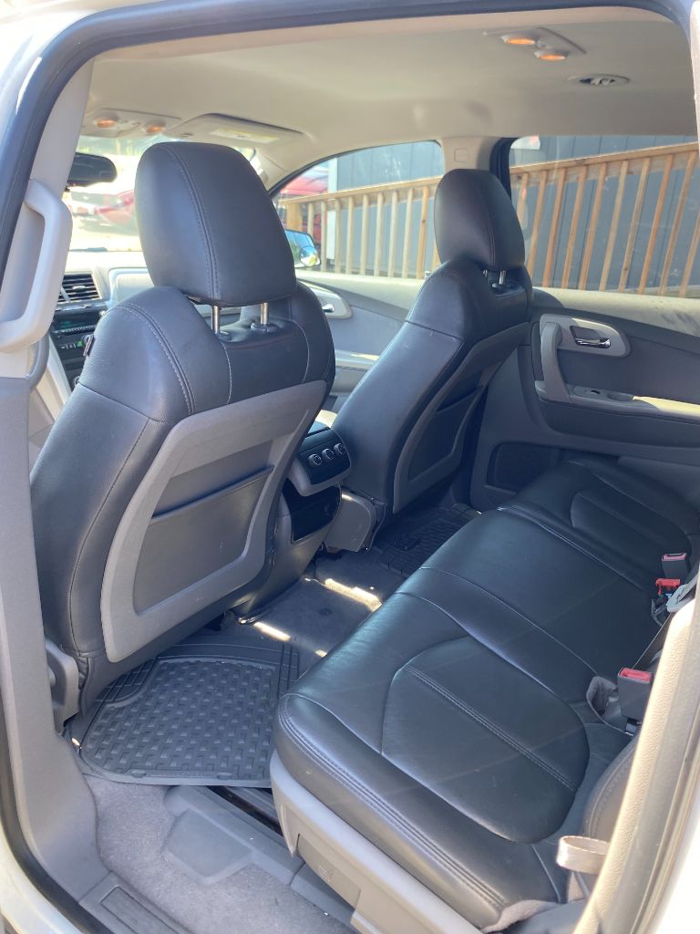 2012 Chevrolet Traverse - $7,500