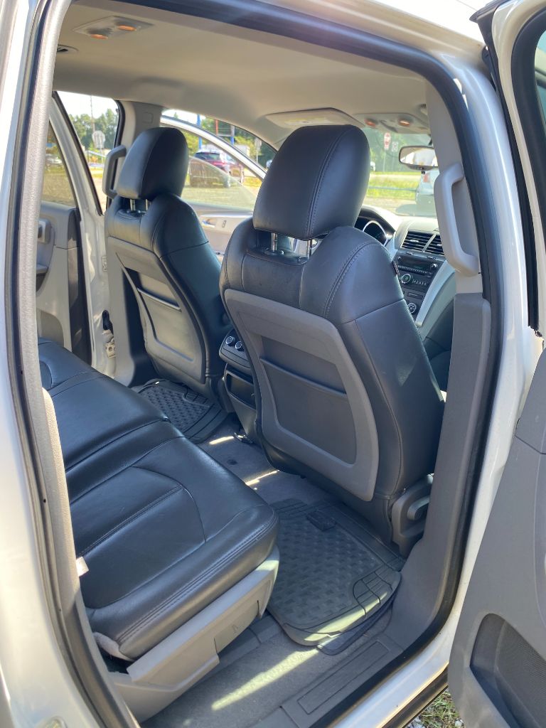 2012 Chevrolet Traverse - $7,500
