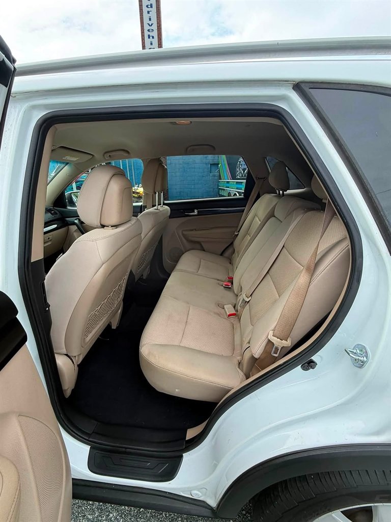 2013 Kia Sorento - $5,995