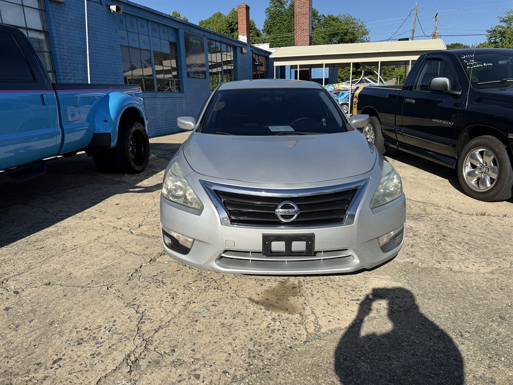 2015 Nissan Altima - $5,995