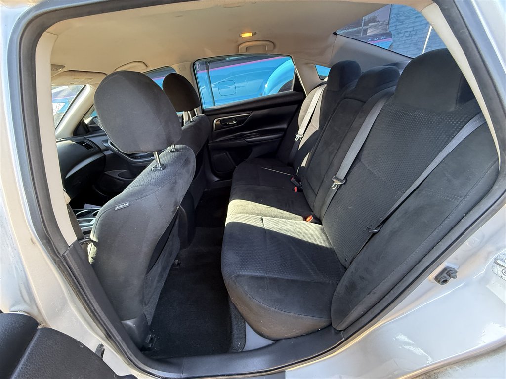 2015 Nissan Altima - $5,995