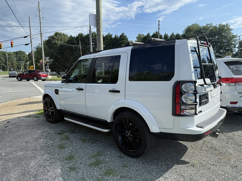 2016 Land Rover LR4 - $10,500