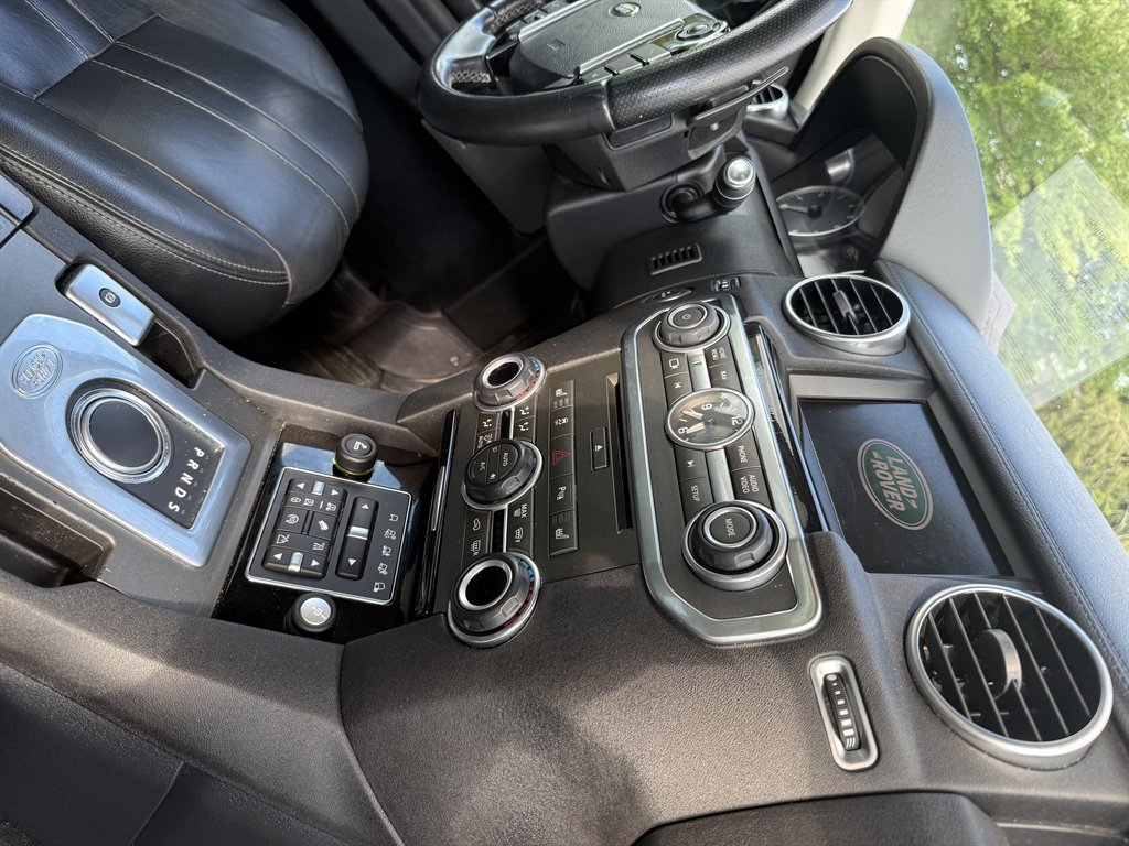 2016 Land Rover LR4 - $10,500
