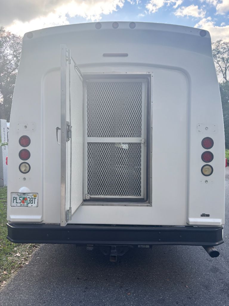 2005 Ford E-450 - $10,000