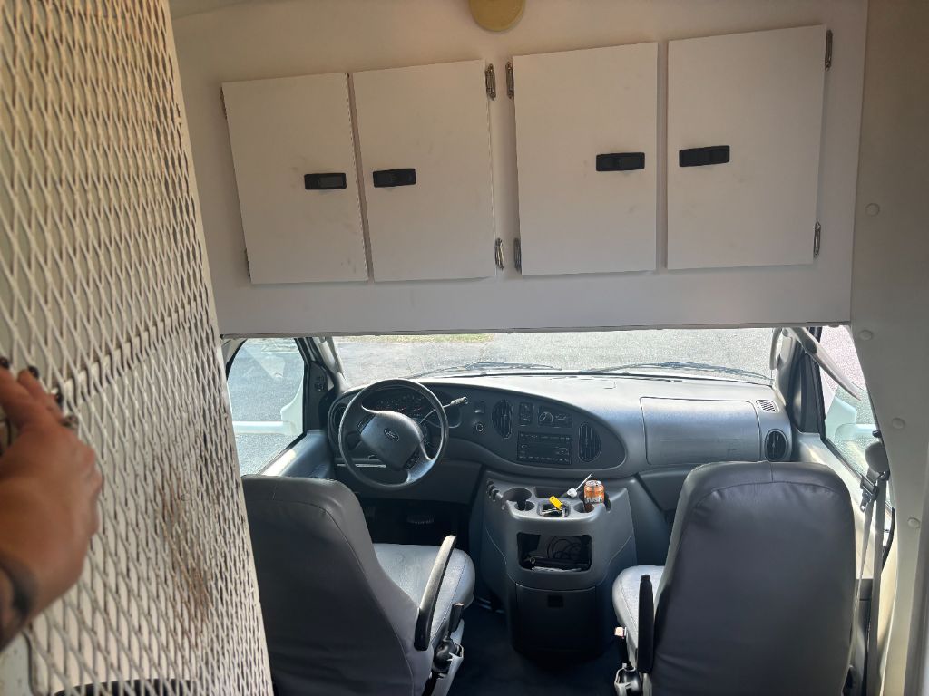2005 Ford E-450 - $10,000