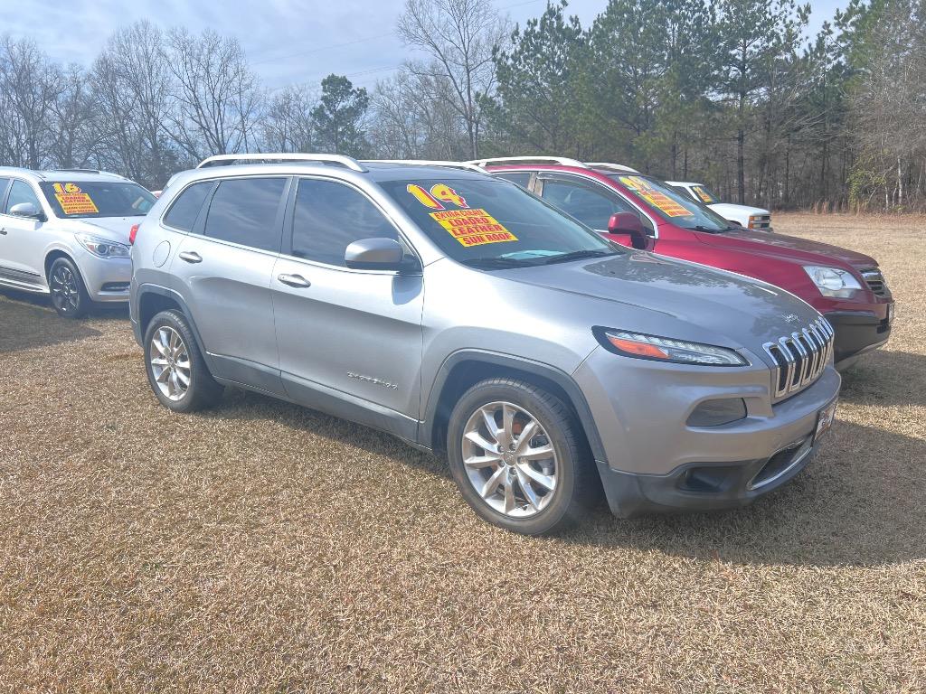 2014 Jeep Cherokee - $12,000