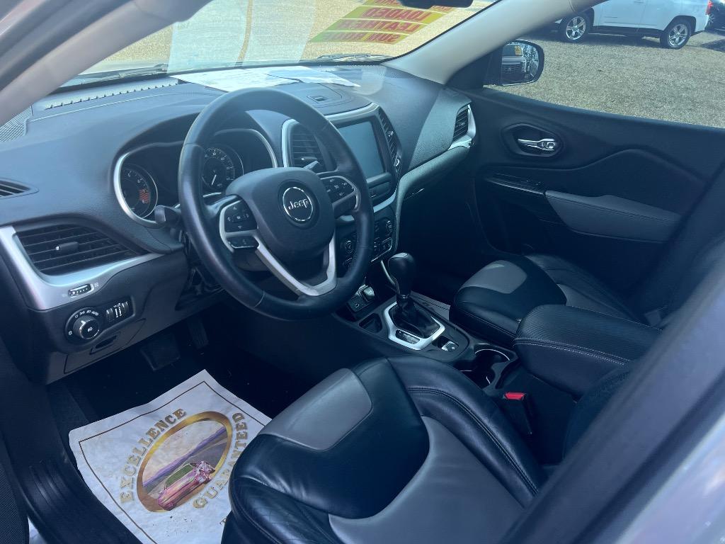 2014 Jeep Cherokee - $12,000