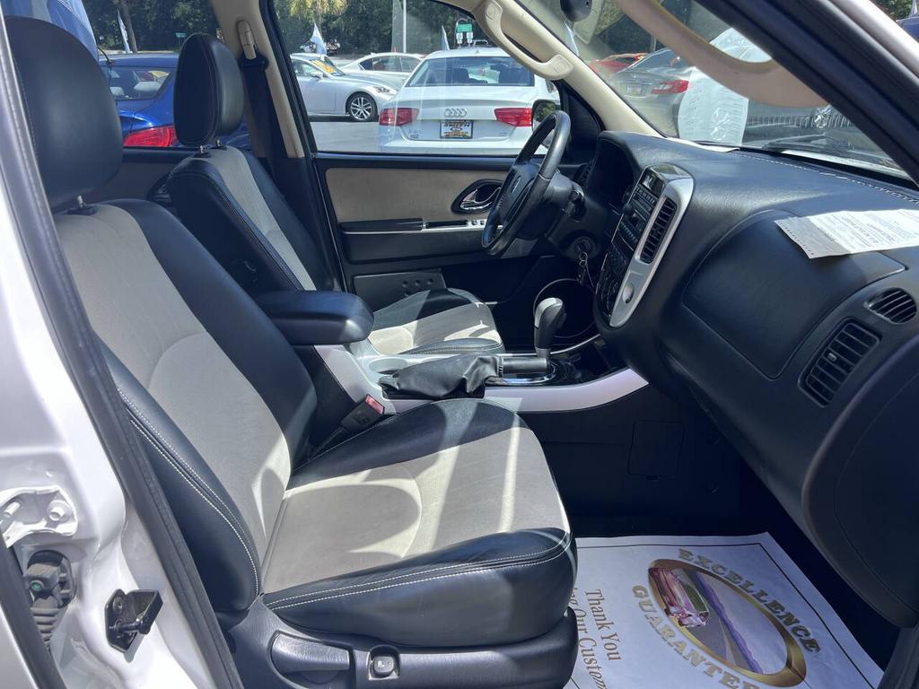 2005 Mercury Mariner - $8,400