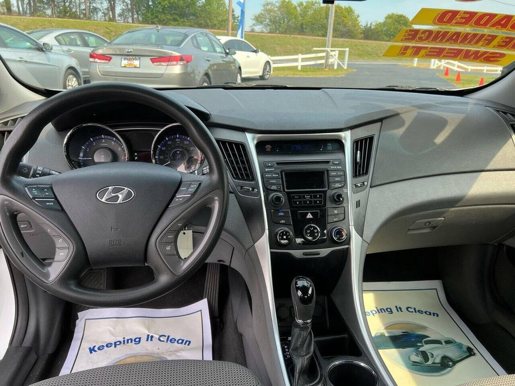 2014 Hyundai Sonata - $12,800