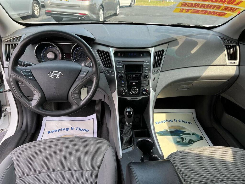 2014 Hyundai Sonata - $12,800