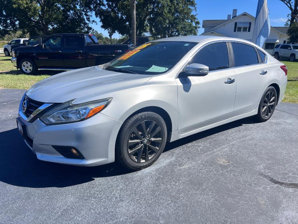 2018 Nissan Altima - $14,800
