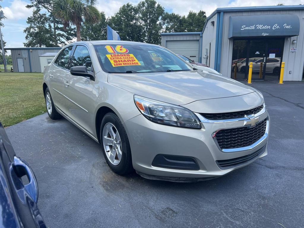 2016 Chevrolet Malibu - $12,800