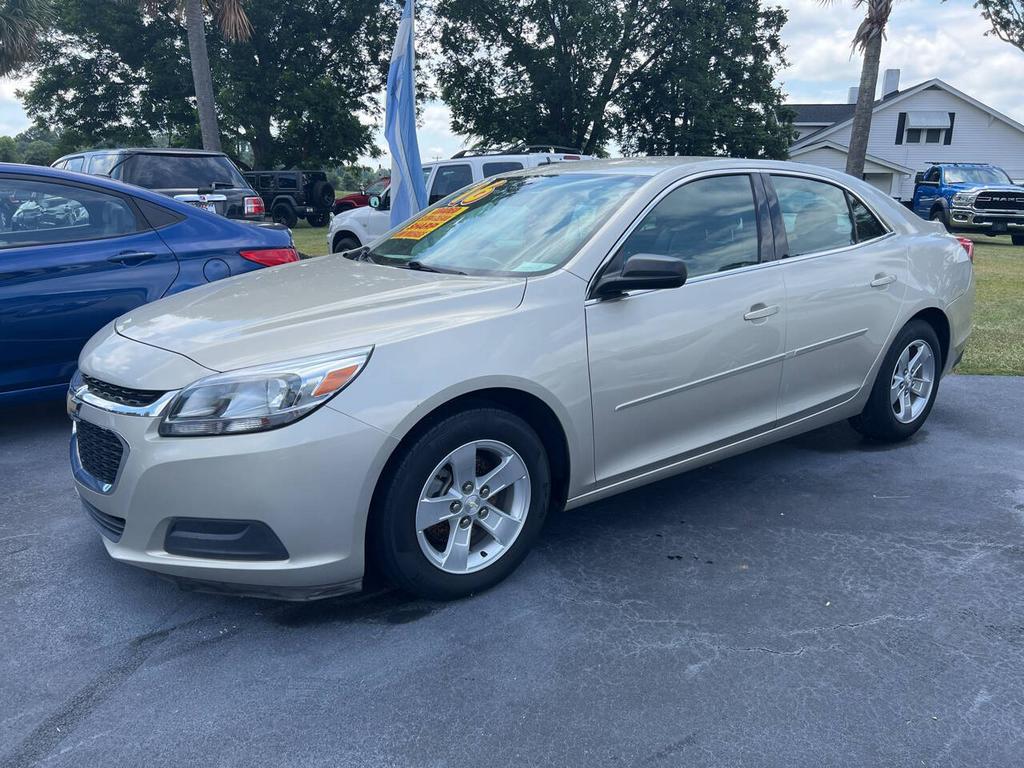 2016 Chevrolet Malibu - $12,800