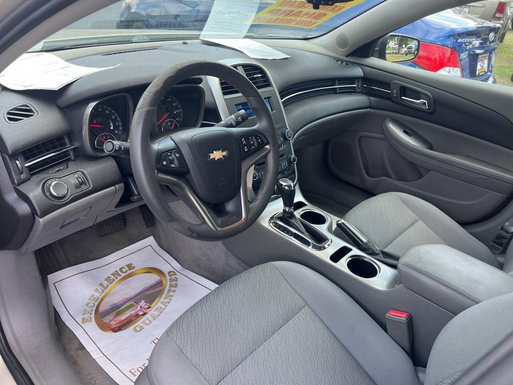 2016 Chevrolet Malibu - $12,800