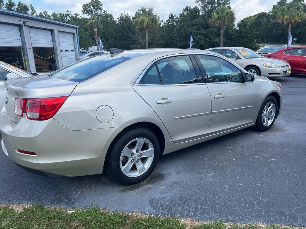 2016 Chevrolet Malibu - $12,800
