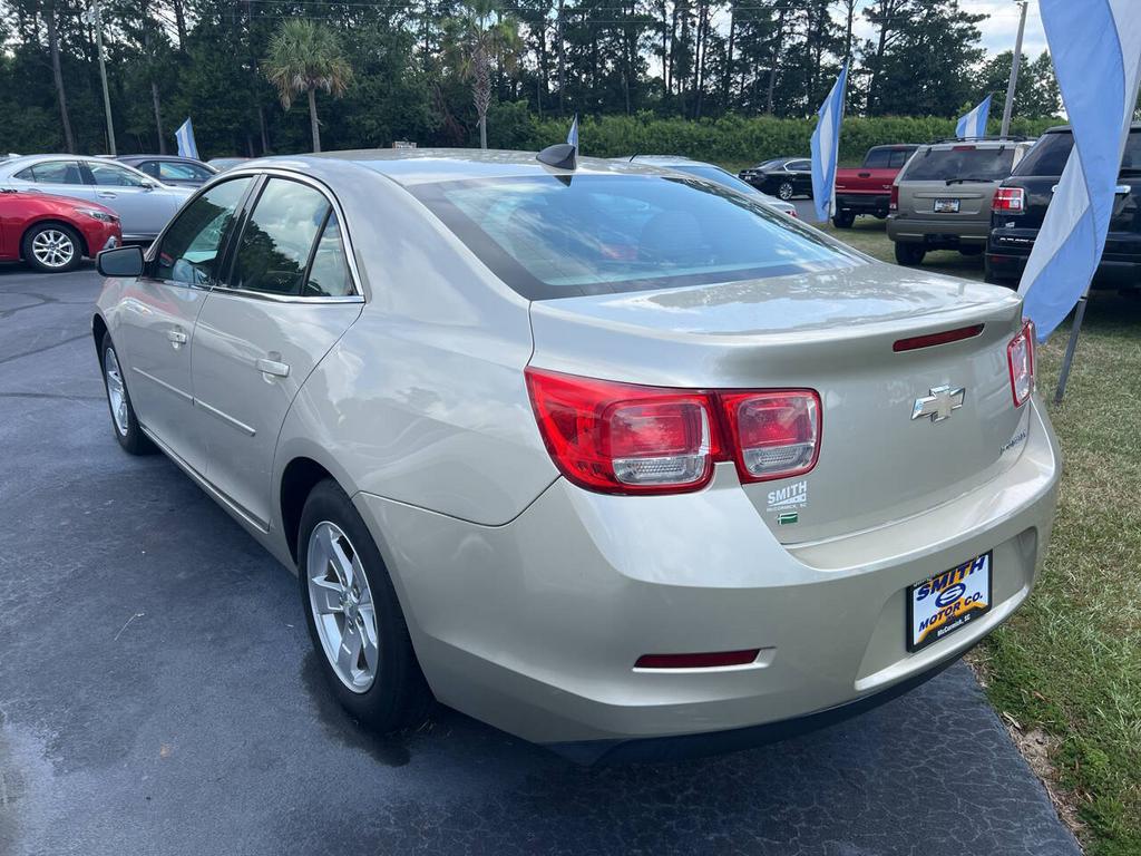 2016 Chevrolet Malibu - $12,800