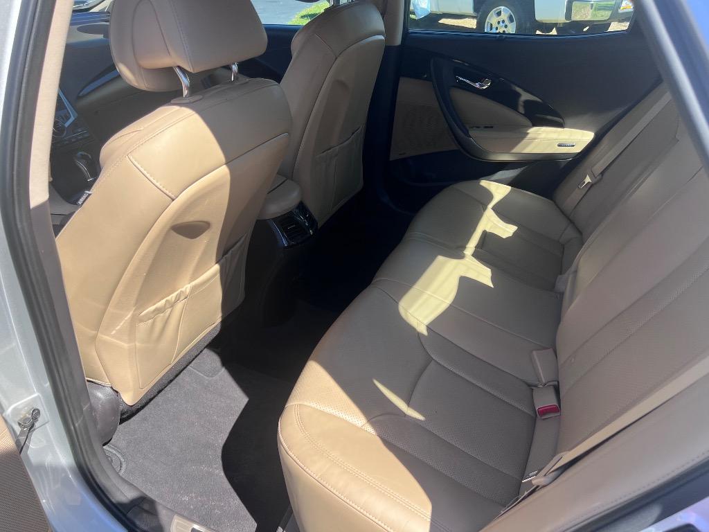 2016 Hyundai Azera - $14,500