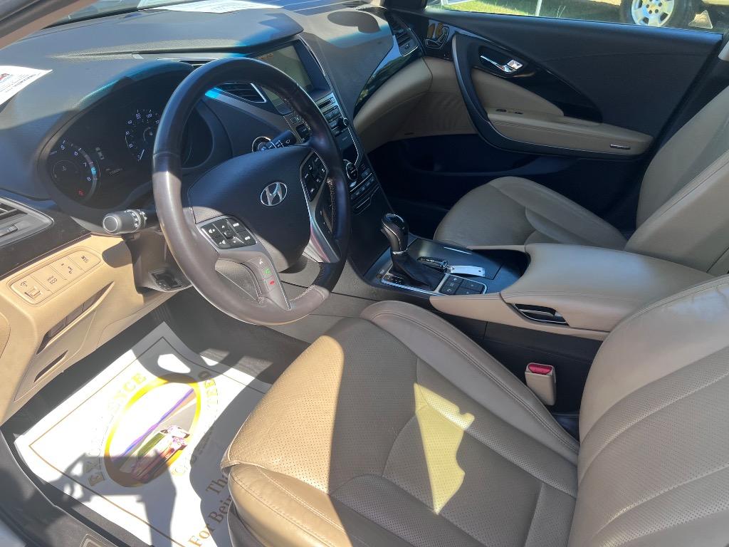 2016 Hyundai Azera - $14,500